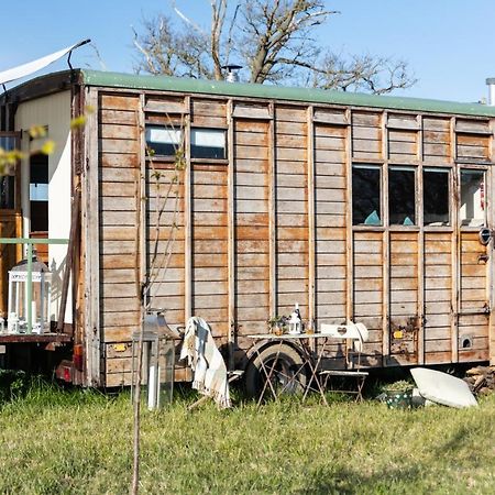The Hoot Romantic Glamping Southwick  ภายนอก รูปภาพ